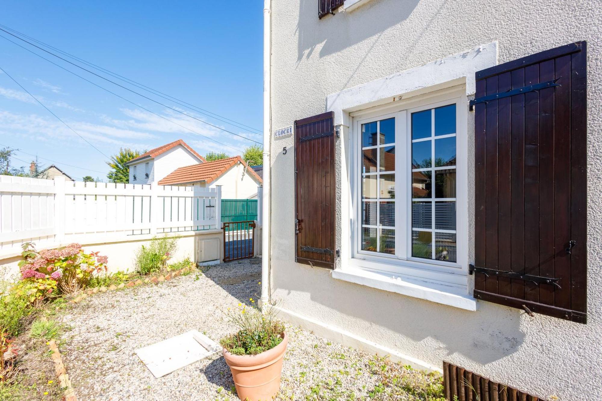 La Maison Cabourgeaise Proche Mer Εξωτερικό φωτογραφία