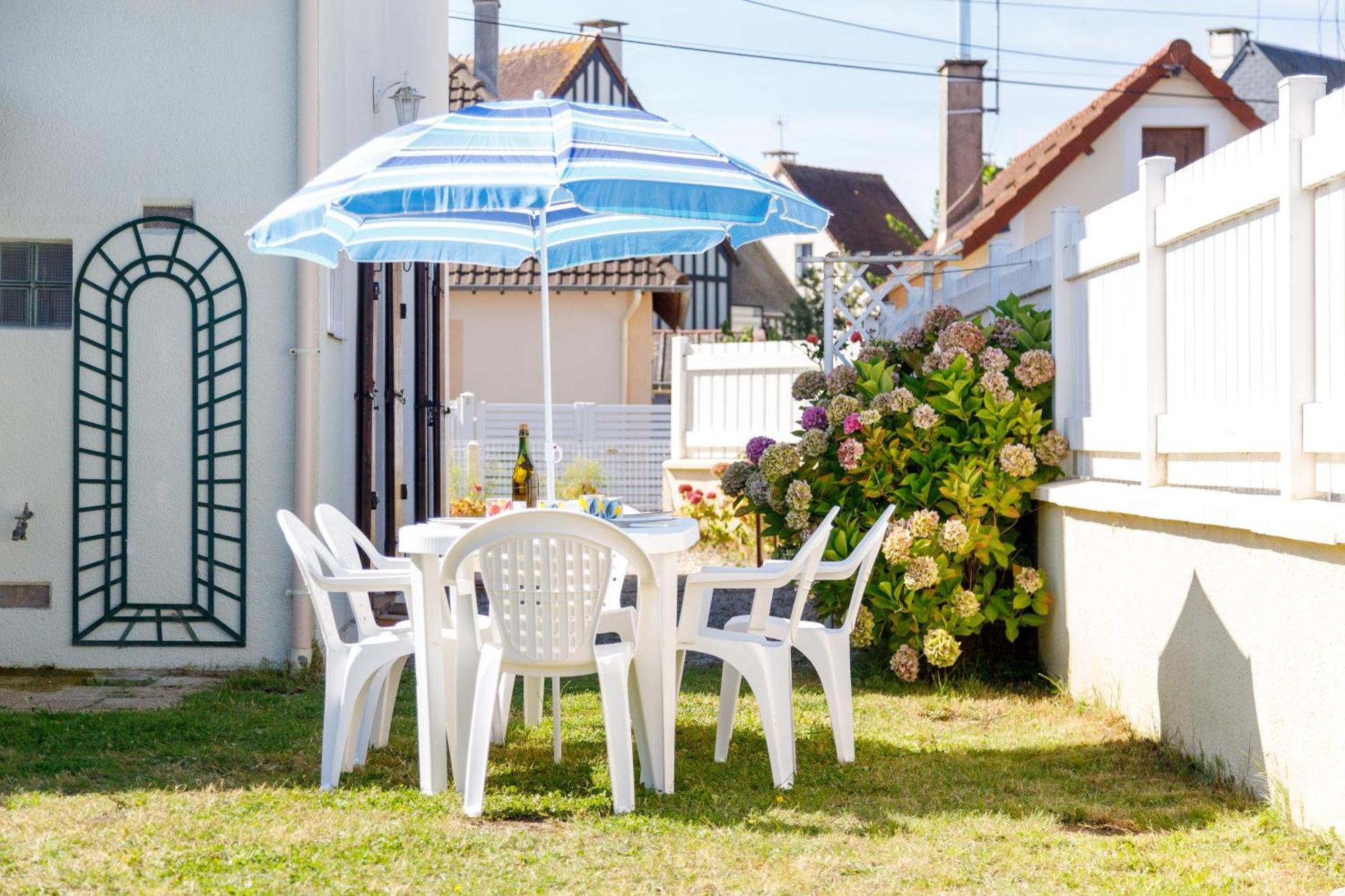 La Maison Cabourgeaise Proche Mer Εξωτερικό φωτογραφία