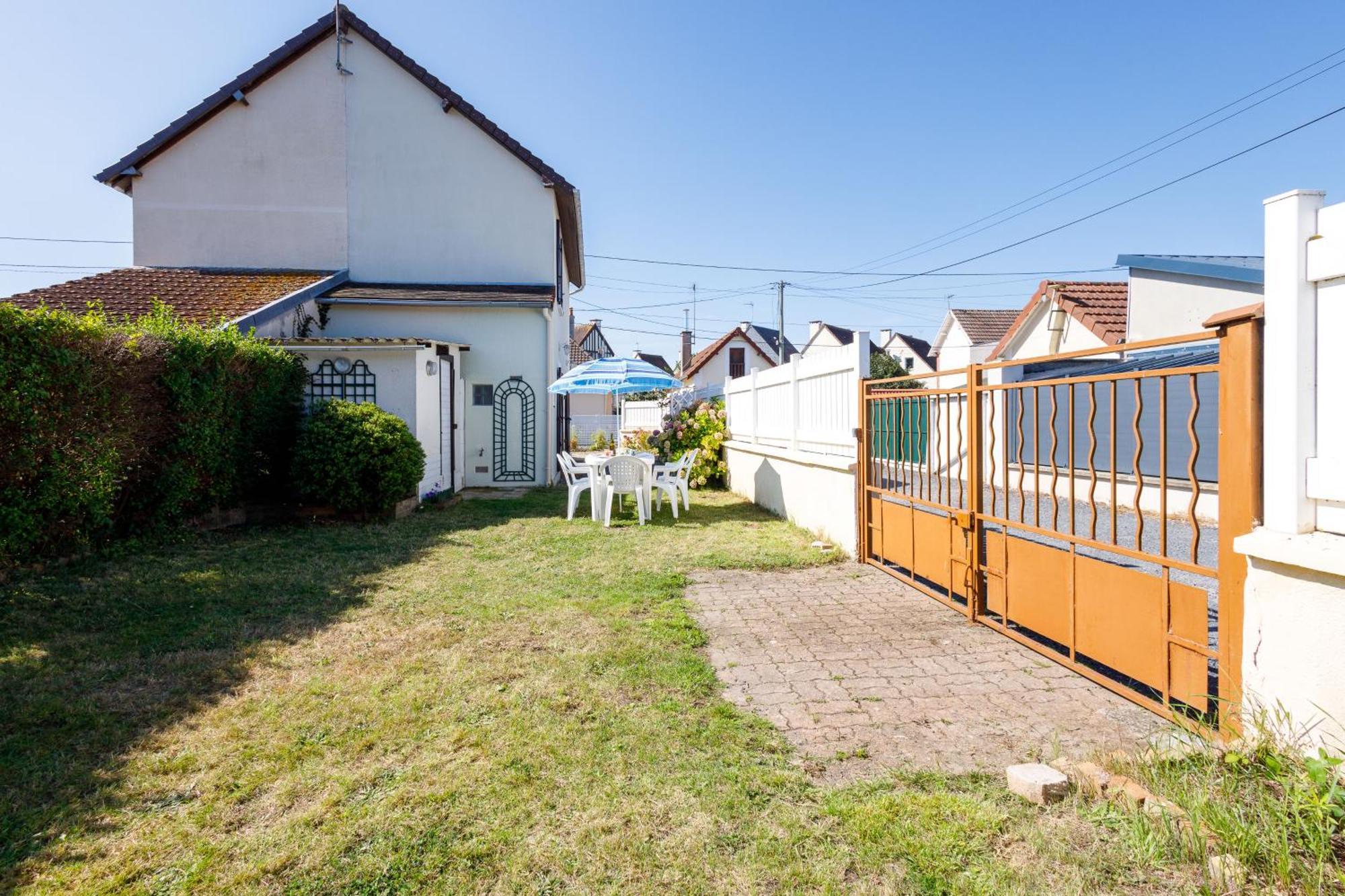 La Maison Cabourgeaise Proche Mer Εξωτερικό φωτογραφία