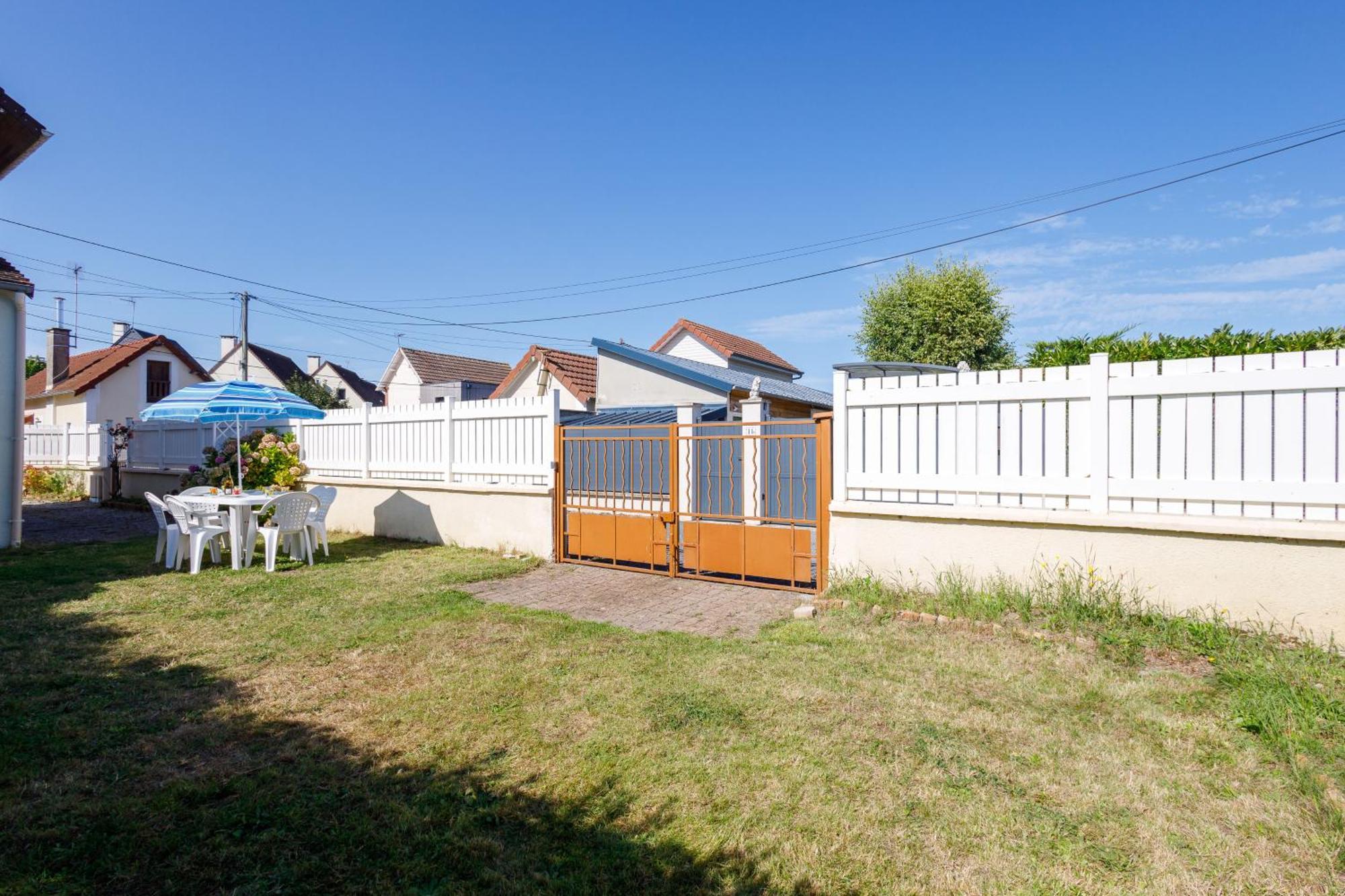 La Maison Cabourgeaise Proche Mer Εξωτερικό φωτογραφία