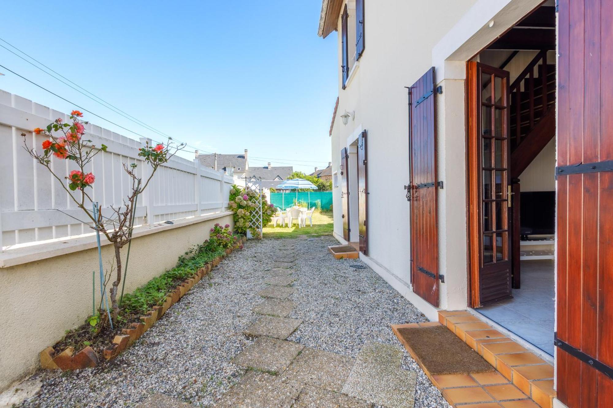 La Maison Cabourgeaise Proche Mer Εξωτερικό φωτογραφία